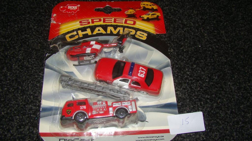 2 mooie sets speed champs brandweerauto's o.a. Volvo (15), Hobby en Vrije tijd, Modelauto's | Overige schalen, Ophalen of Verzenden