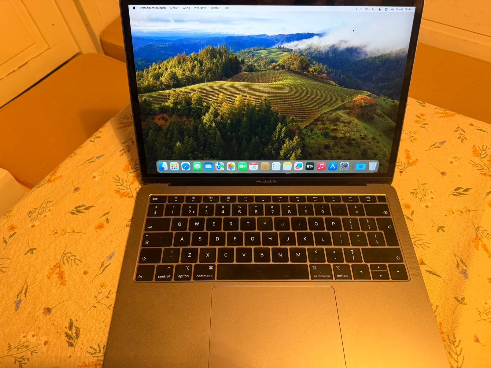 Macbook Air, Gebruikt, 13 inch, Minder dan 2 Ghz, Ophalen of Verzenden