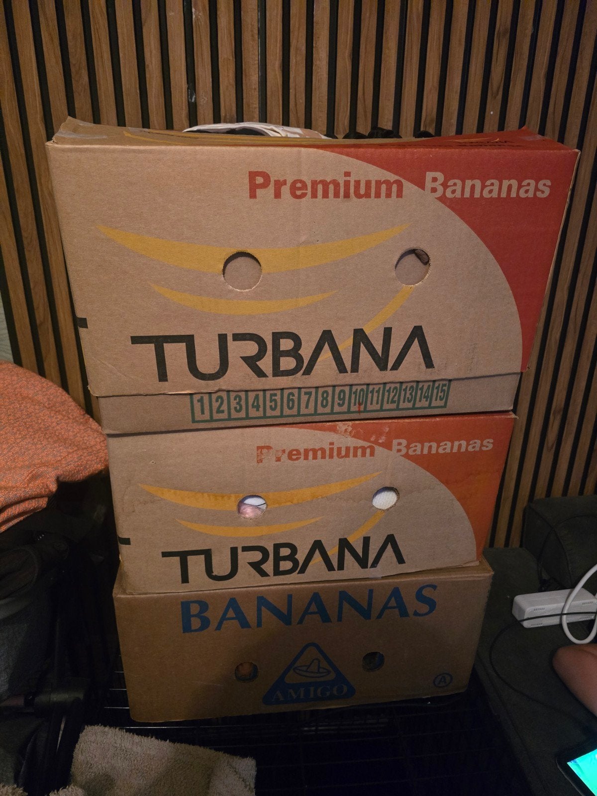 3 Bananendozen vol met merk kinderkleding (maat 86-146), Ophalen of Verzenden, Zo goed als nieuw, Maat 98