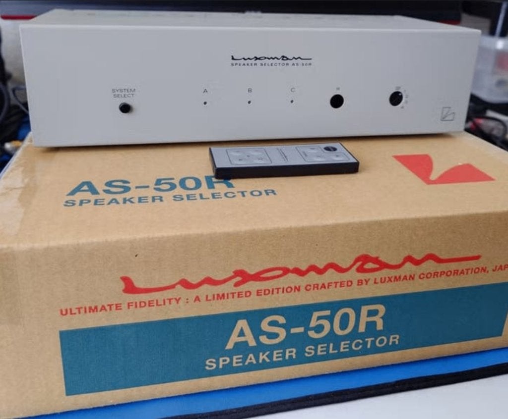 Luxman AS-50R speaker selector met AB