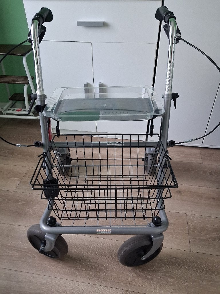 Rollator, Diversen, Ophalen, Opvouwbaar, Zo goed als nieuw