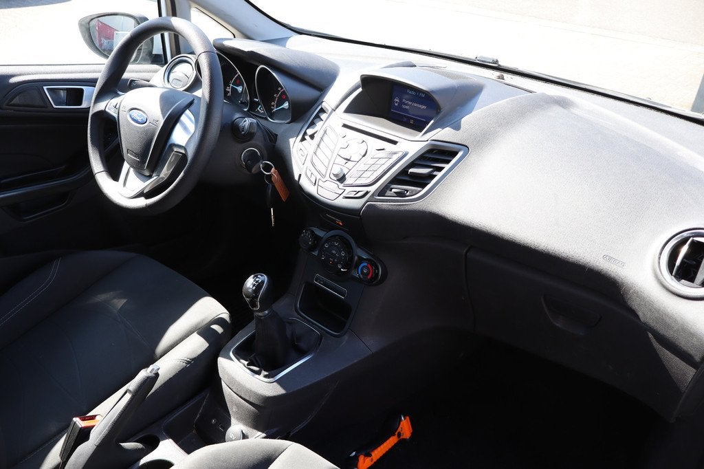 Ford Fiesta 1.6 TDCi Airco/Navigatie/Bluetooth MEENEEMPRIJS/, Auto's, Ford, Voorwielaandrijving, Stof, Gebruikt, 4 cilinders