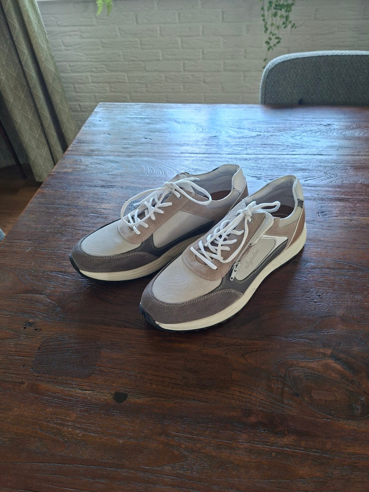 Sportieve schoenen australian maat 48, Ophalen, Zo goed als nieuw