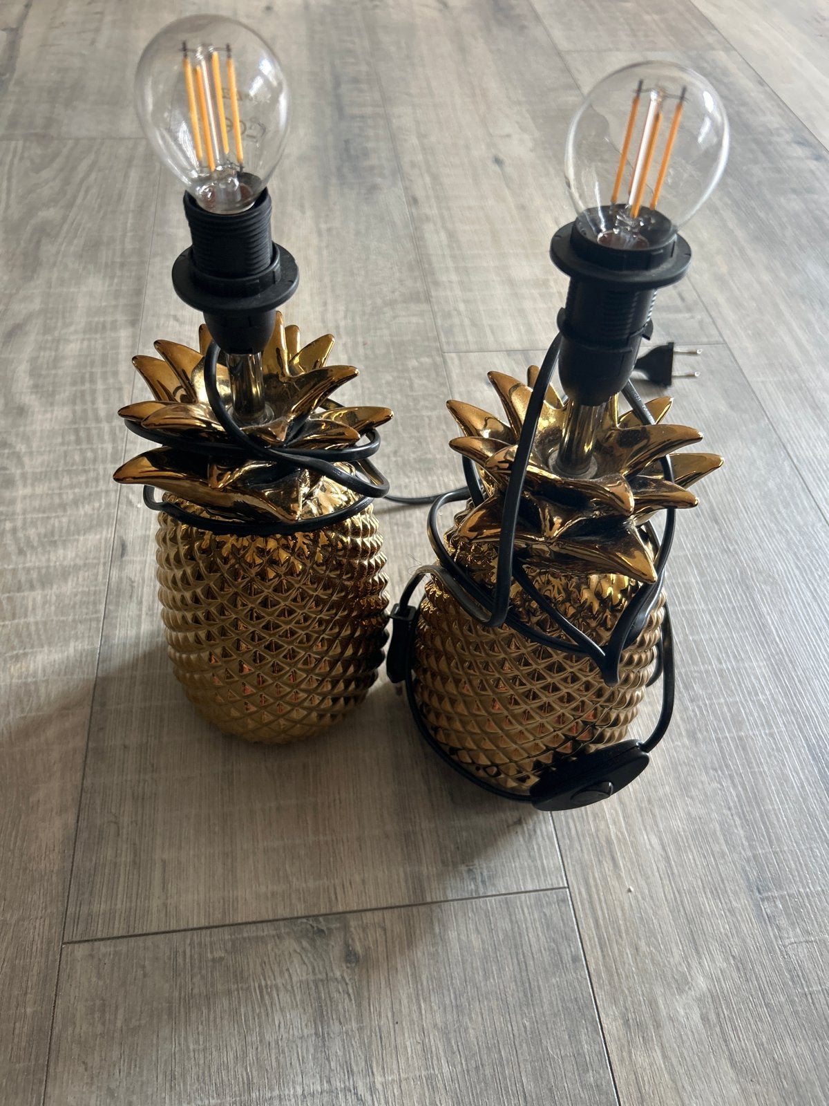 Set van 2 gouden ananas tafellampen met Edison lampen, Huis en Inrichting, Ophalen, Zo goed als nieuw, Goud, Metaal