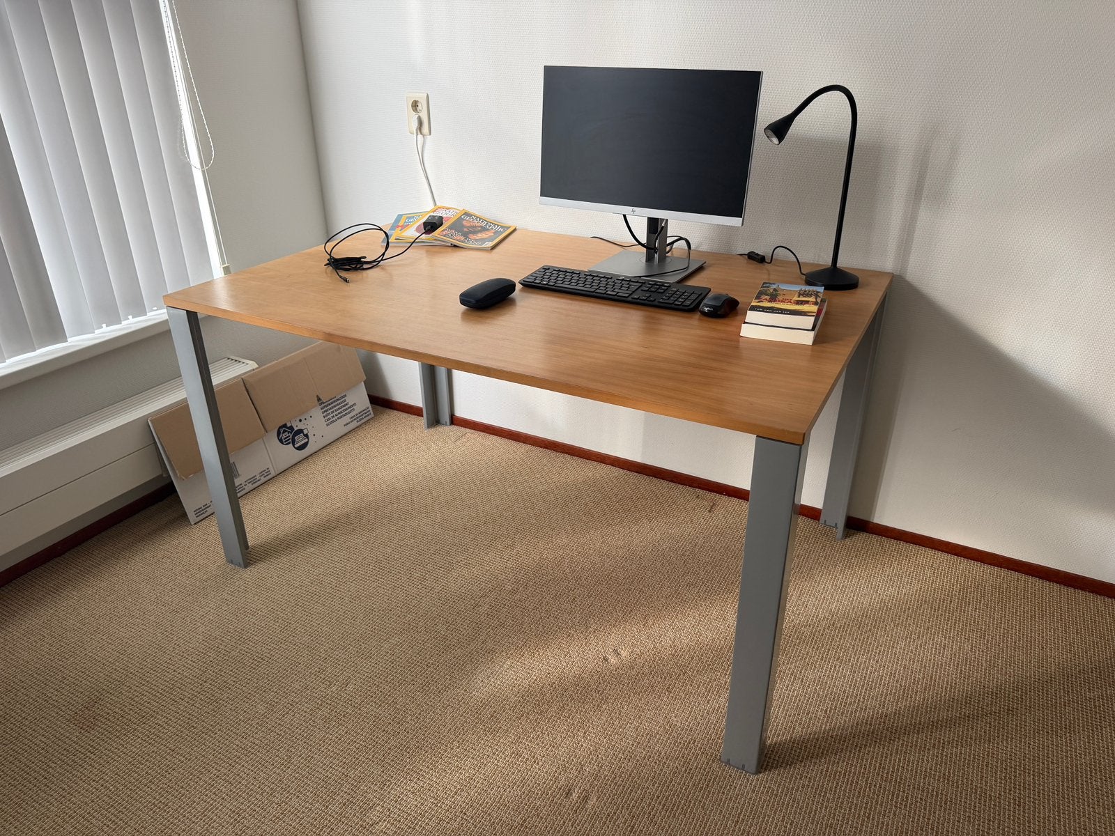 Leolux Eettafel, Huis en Inrichting, Ophalen, Gebruikt, 100 tot 150 cm, 50 tot 100 cm