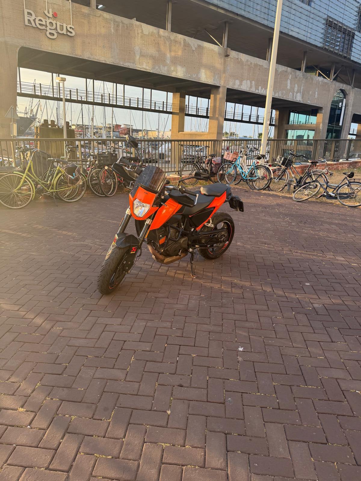 Ktm duke 690, Fietsen en Brommers, Ophalen, Zo goed als nieuw, Overige merken