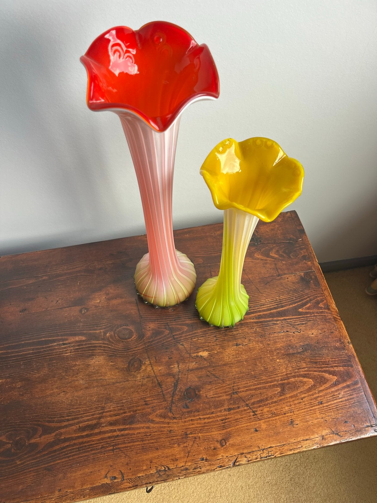 Set van 2 Murano-stijl glazen vazen, rood en geel, Ophalen