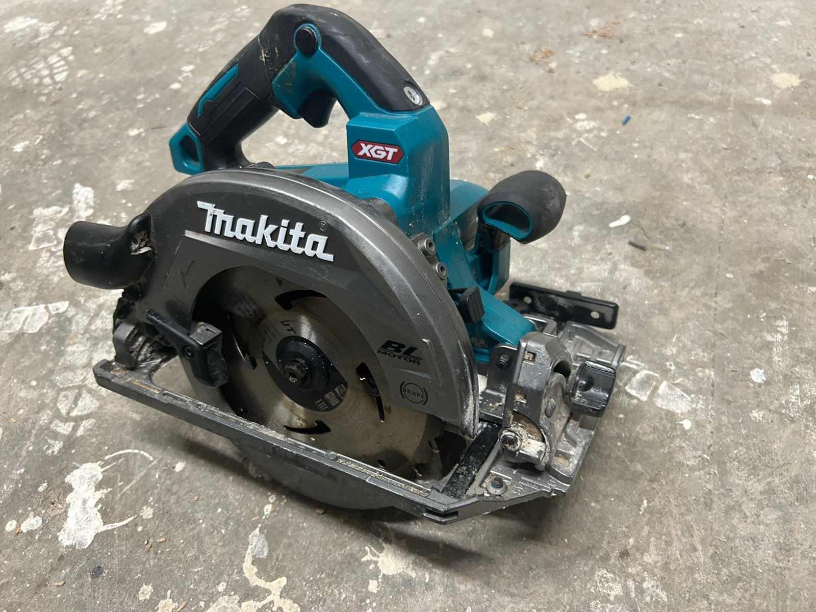 Makita HS004G XGT 40V Max Accu Cirkelzaag, Gebruikt, Cirkelzaag, 70 mm of meer, Ophalen of Verzenden