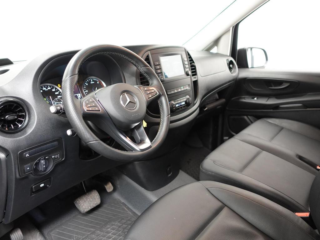 Mercedes-Benz Vito 114 CDI Automaat L2H1 Lang Navigatie Came, Auto's, Gebruikt, Euro 6, 2500 kg, Zwart