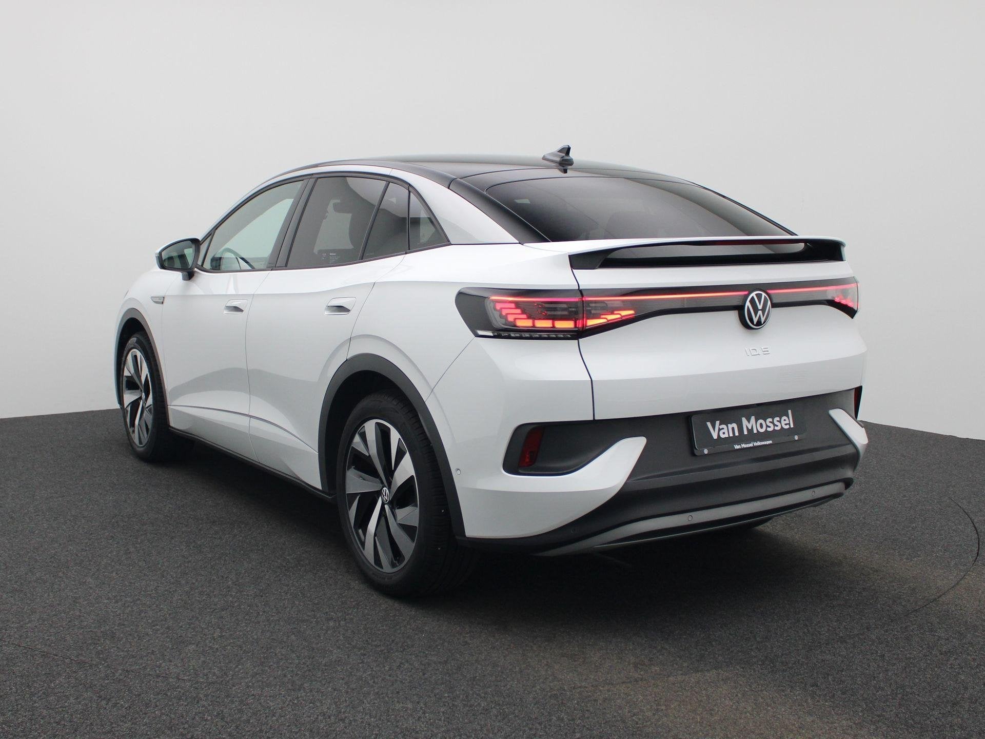 Volkswagen ID.5 Pro Business Advantage 77 kWh 204 PK| Naviga, Automaat, 12 maanden, Achterwielaandrijving, Zwart