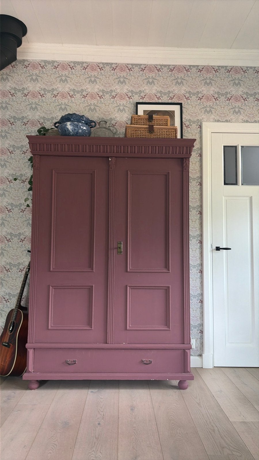 Vintage kledingkast - oud roze, Ophalen