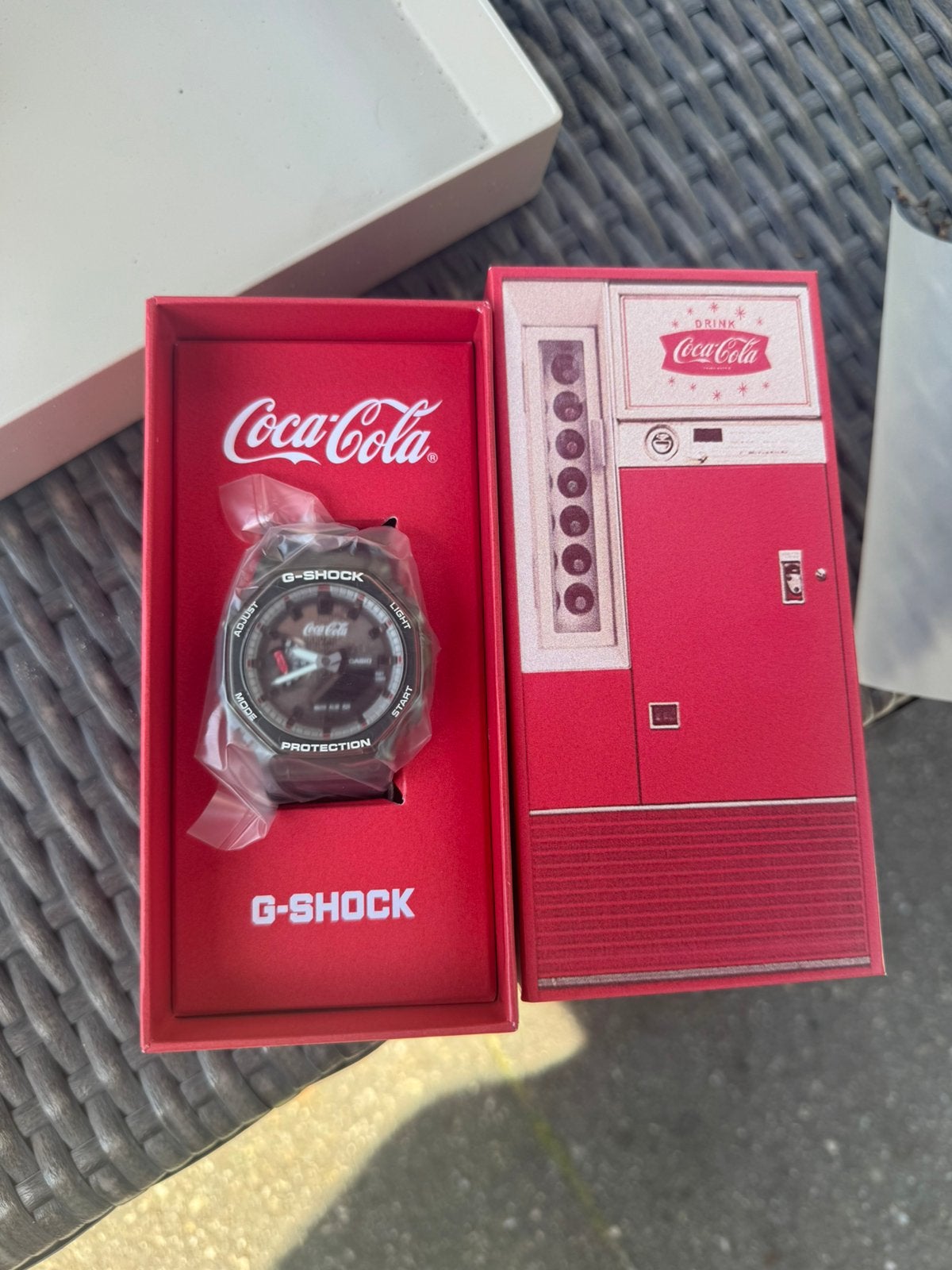 Casio Gshock x Coca Cola 140th Anniversary, Ophalen of Verzenden, Nieuw, Casio