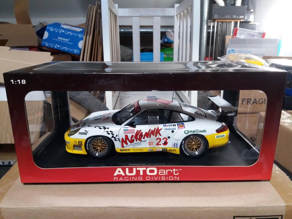 Autoart 1/18 Porsche 911 GT3 R Sebring 12hrs 2003 GT, Hobby en Vrije tijd, Modelauto's | 1:18, Ophalen of Verzenden, Zo goed als nieuw