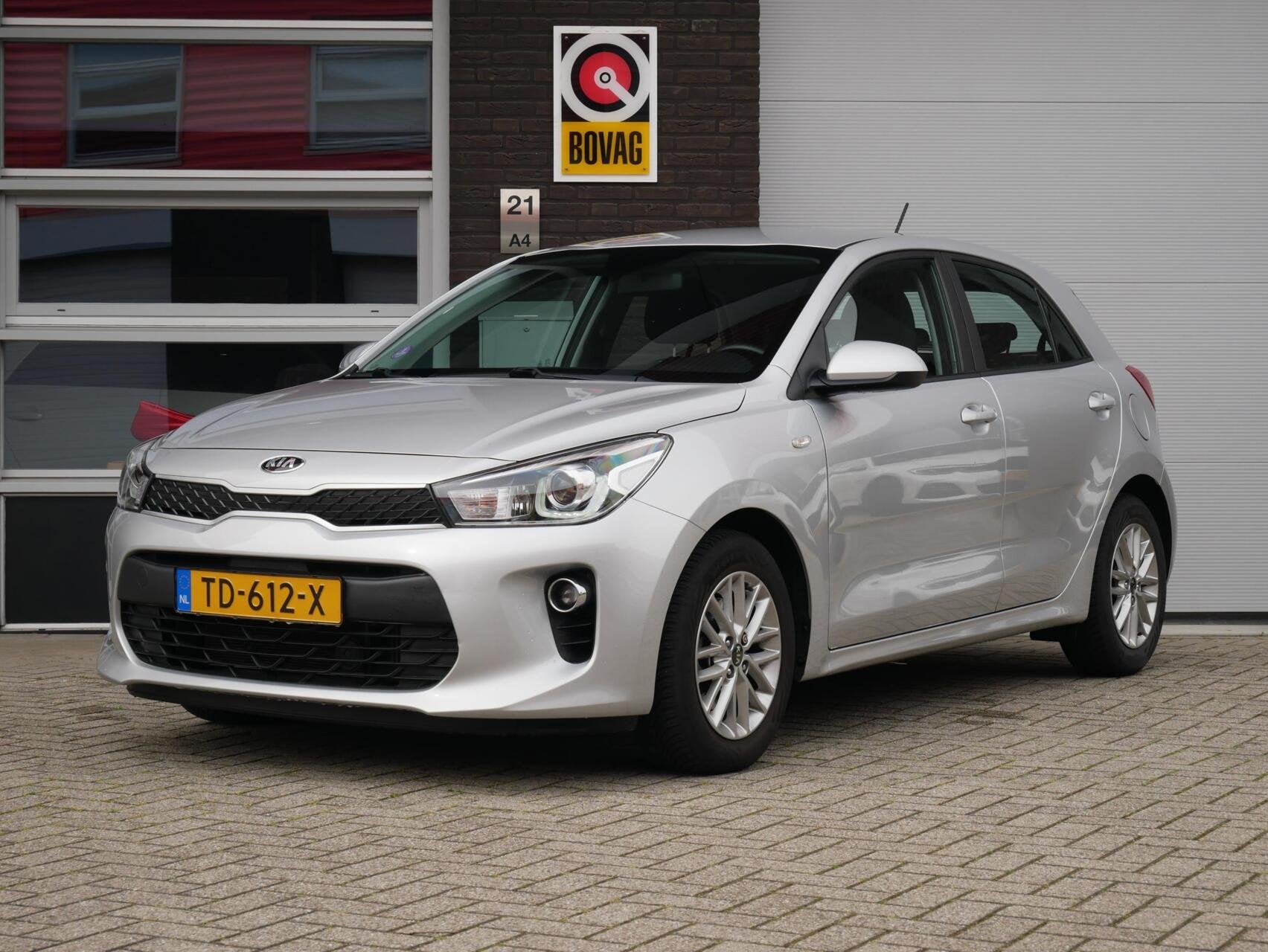 Kia Rio 1.0 TGDI Design Edition NL auto| 1e eigenaar| Dealer, Voorwielaandrijving, Gebruikt, 1055 kg, 49 €/maand