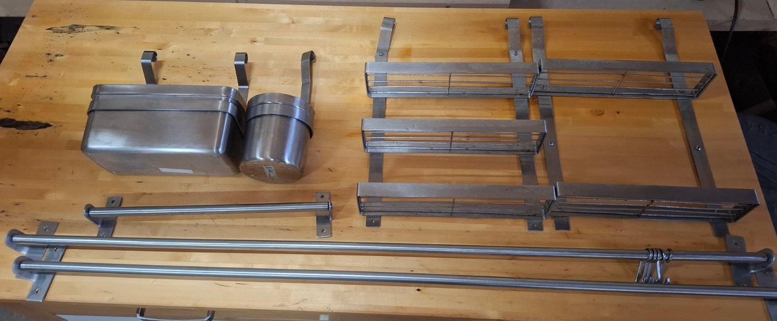 IKEA GRUNDTAL RVS keukenwandrek met accessoires, Ophalen, IKEA, Zilver, Metaal