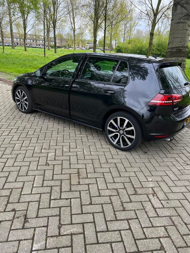 Volkswagen Golf 1.4 TSI Phev 204pk 5D DSG 2015 Zwart, Automaat, Zwart, 4 cilinders, Zwart