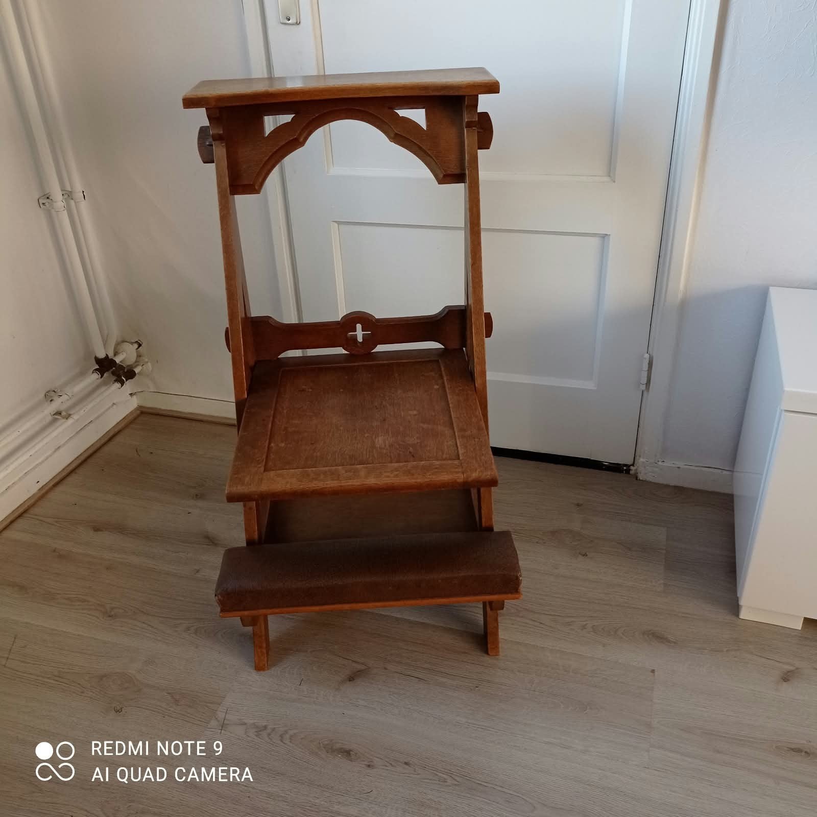 Antiek Eiken Kerkstoeltje / Bidbankje met Knielkussen, Ophalen of Verzenden