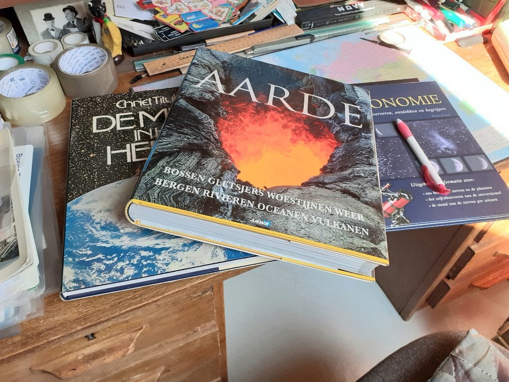 5 sterren boeken W.o.:  De mens in het heelal  Aarde -, Verzenden, Zo goed als nieuw, Natuurwetenschap