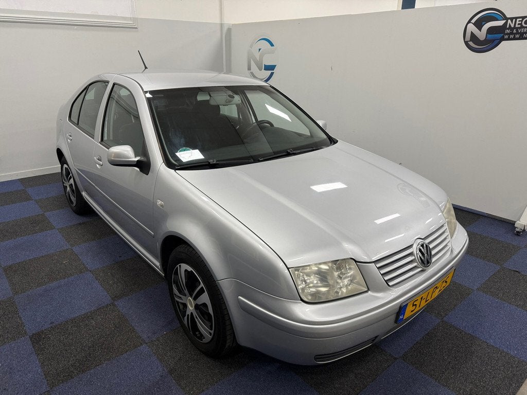 Volkswagen Bora 1.6-16V Comfortline / KLIMAT-AIRCO / NAP / N, Auto's, Volkswagen, Automatische klimaatregeling, Gebruikt, Bora