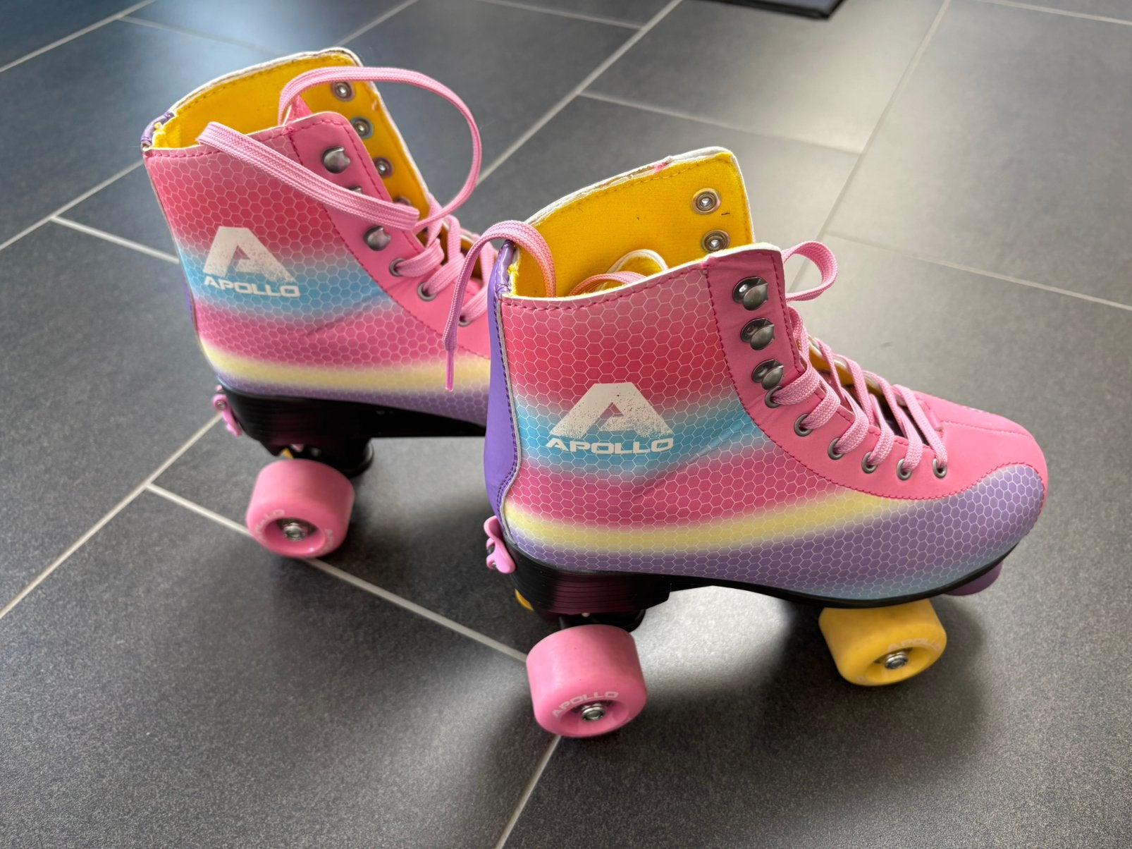 Apollo Disco Klassieke rolschaatsen. Maat 35-38, Ophalen of Verzenden, Verstelbaar, Zo goed als nieuw, Kinderen