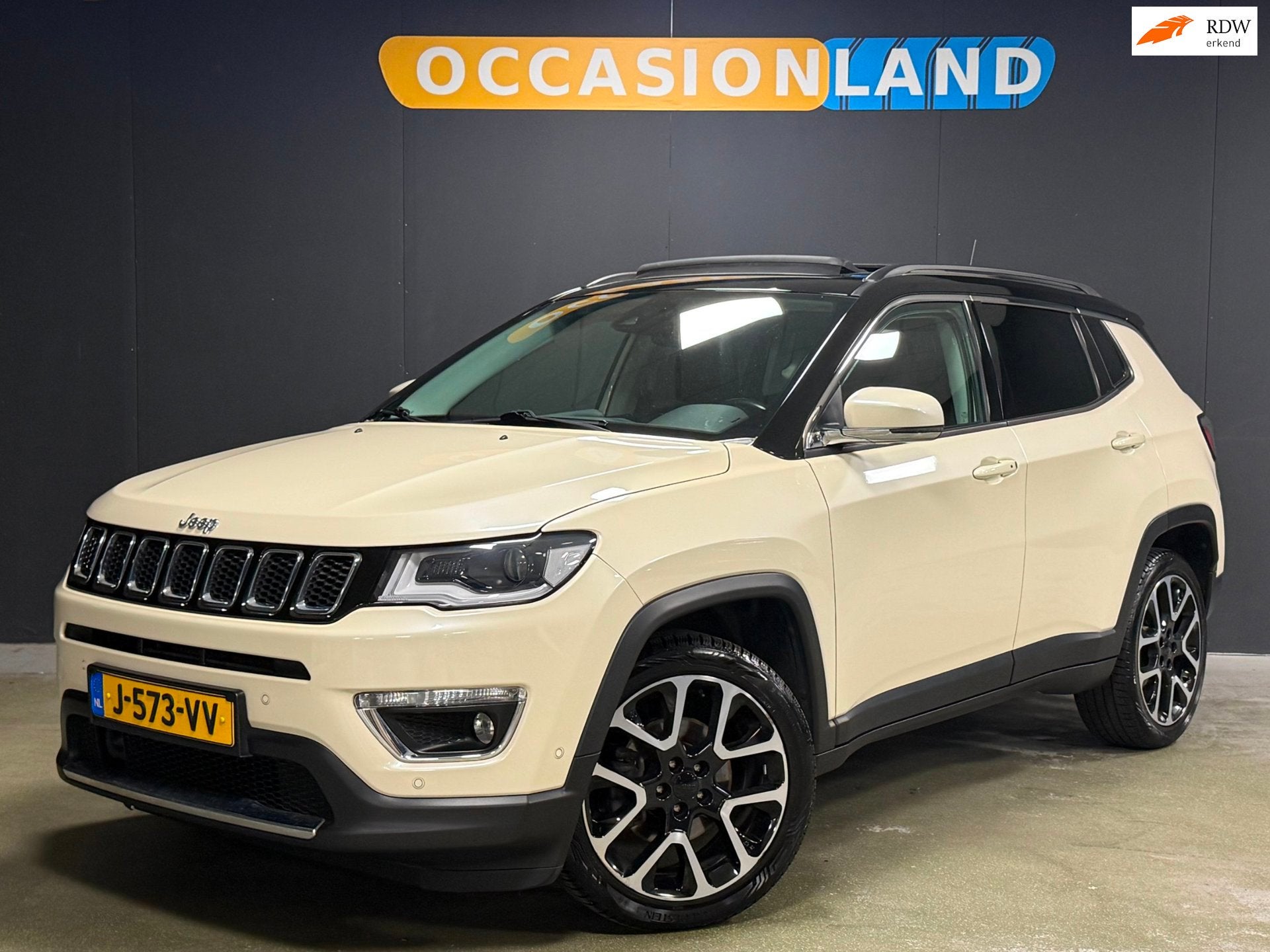 Jeep Compass 1.3T Limited|PANO|CAMERA|KEYLESS|CRUISE|BLUETOO, Auto's, Voorwielaandrijving, 4 cilinders, Leder en Stof, Wit