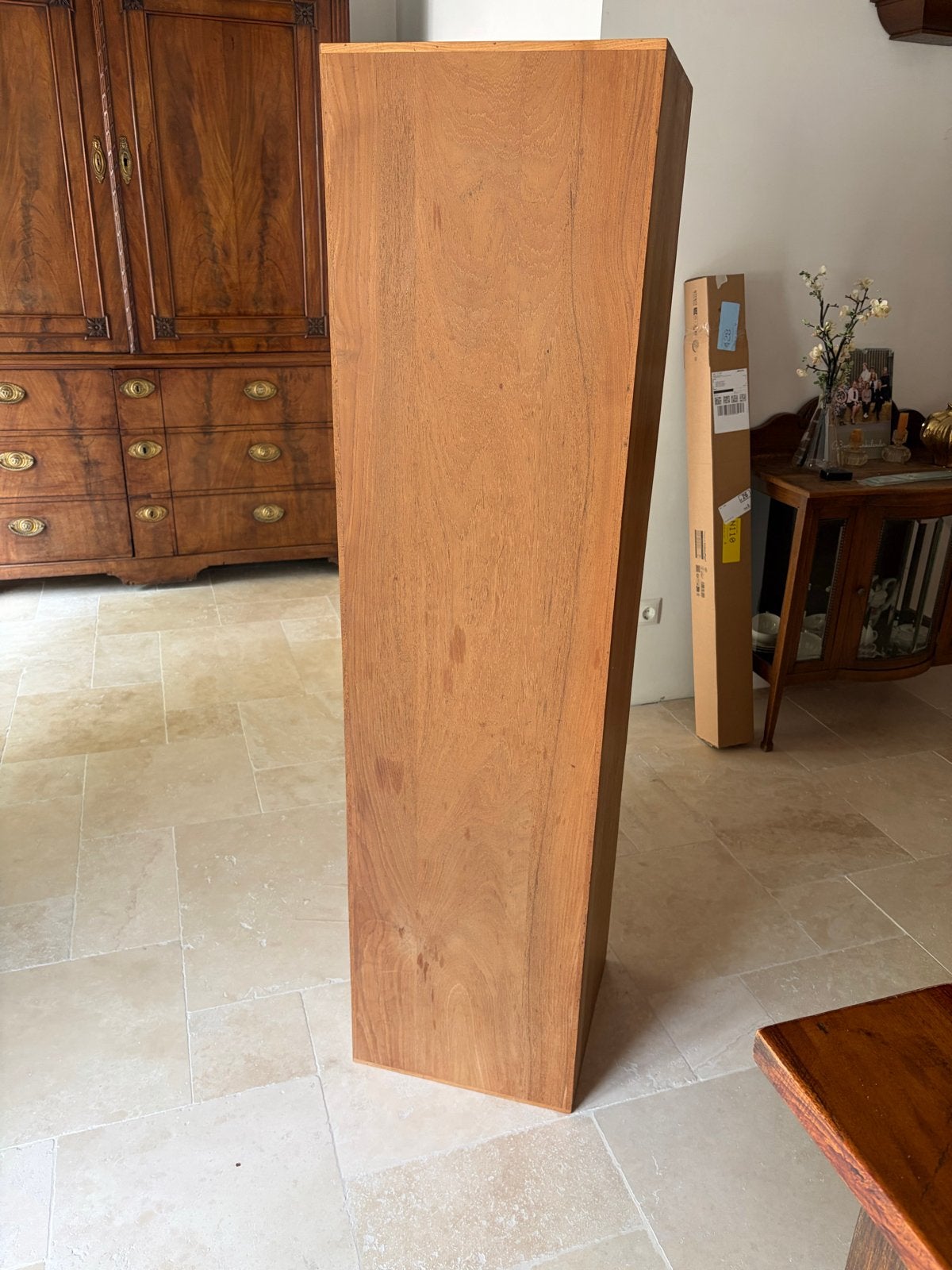 Houten piëdestal / bankje, Ophalen, Gebruikt, Bruin, Hout