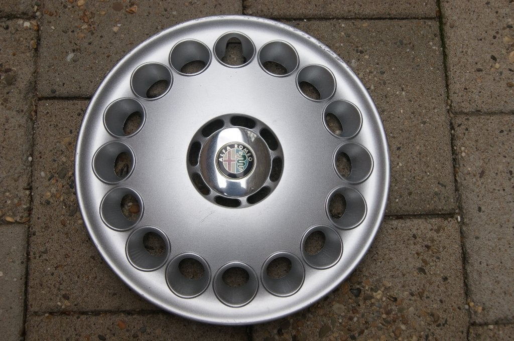1 losse originele wieldop Alfa Romeo 156 15 inch (Model 2), Auto diversen, Wieldoppen, Ophalen of Verzenden, Gebruikt