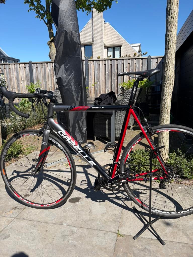 Gazelle V5 racefiets, Rood/Zwart, Fietsen en Brommers, Fietsen | Racefietsen, Ophalen, 10 tot 15 versnellingen, Heren, Aluminium