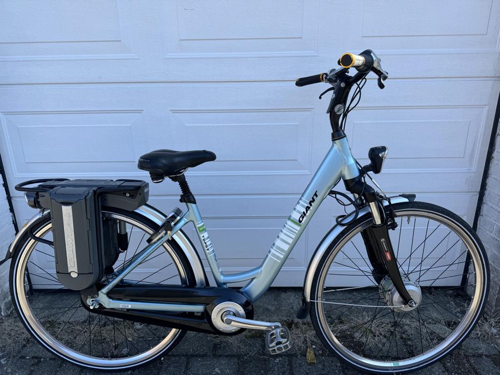 Giant elektrische fiets met twee accu’s | maat S, Ophalen, Gebruikt, Velgrem, Versnellingen