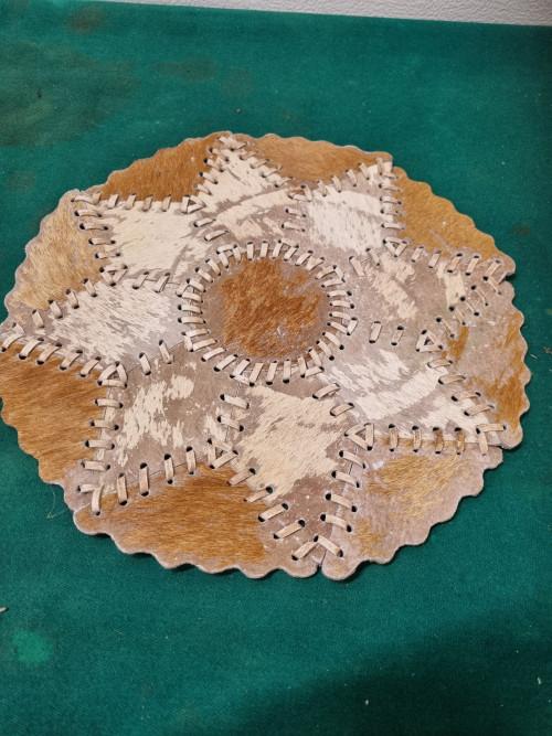 kleed koeienhuid rond, Ophalen of Verzenden, 'T Olde Gre-j, Info@toldegrej.nl, Endepoelstraat 20f Didam