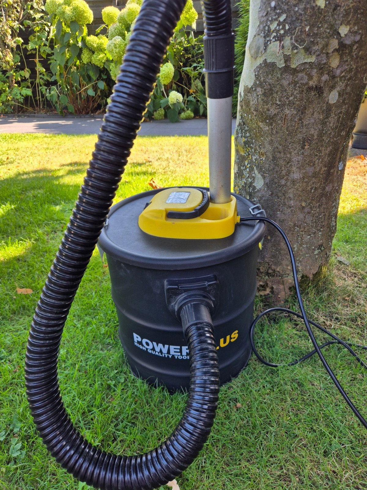 Powerplus POWX301 Aszuiger 1200W - Gebruikt, Witgoed en Apparatuur, Stofzuigers, Ophalen, Overige merken, Gebruikt, Industriële stofzuiger