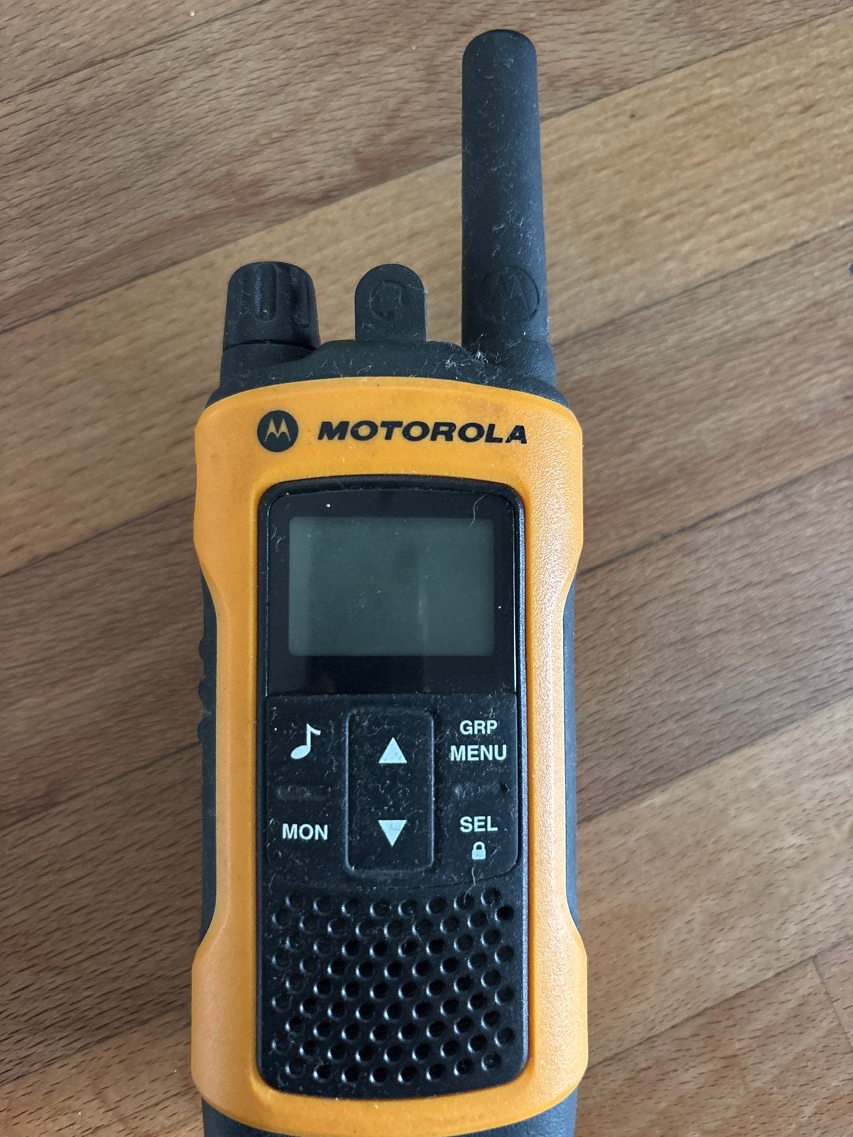 Motorola Portofoon set - Oranje/Zwart, Ophalen of Verzenden, Gebruikt, 2 to 5 km, Portofoon of Walkie-talkie