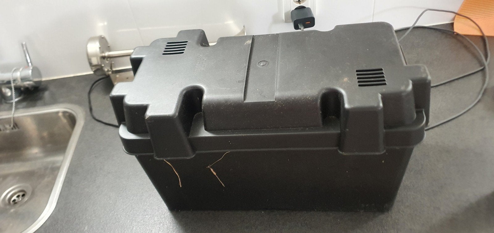 Zwarte Accubak voor Auto of Boot - Gebruikt, Gebruikt