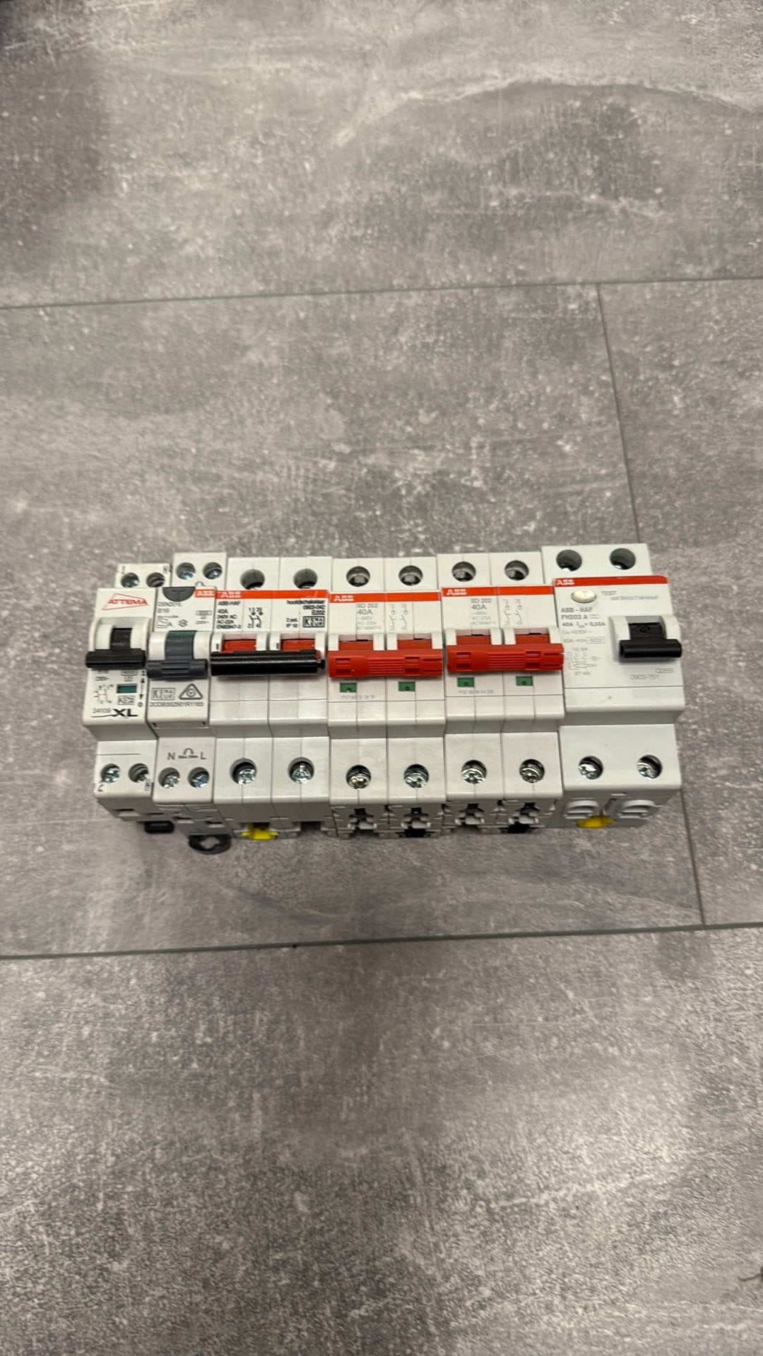Abb automaten, Ophalen of Verzenden, Zo goed als nieuw, Schakelaar