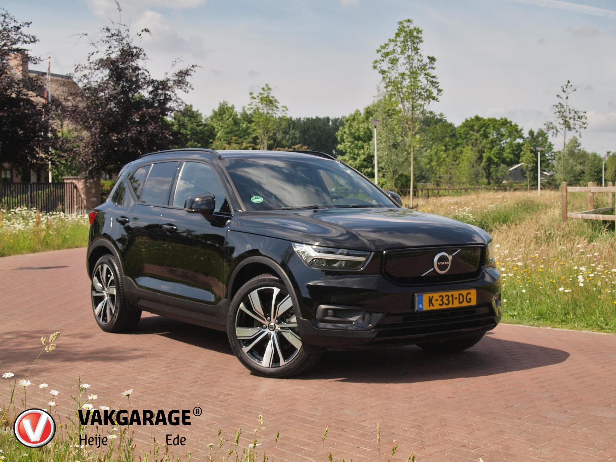 Volvo XC40 Recharge P8 AWD R-Design | SOH 91% | Trekhaak | P, Automaat, Gebruikt, 40 min, Zwart