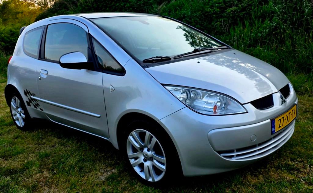 Nette Mitsubishi Colt 1.5 CZ3  109 pk 2007 nieuwe APK, Stof, 4 cilinders, Colt, Origineel Nederlands