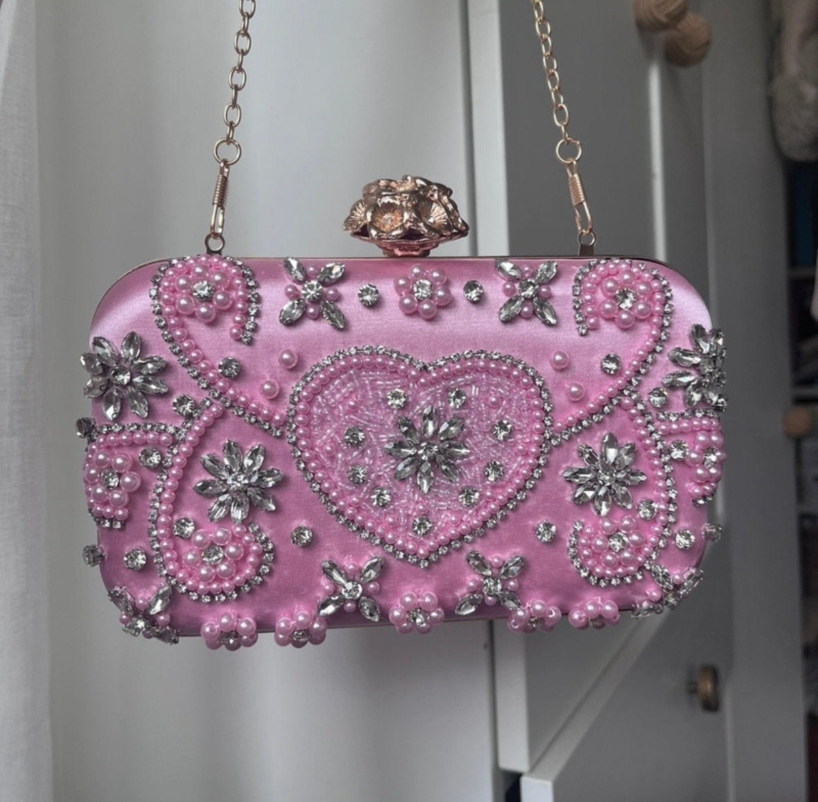 Elegante Roze Avondtas met Parel- en Strassversiering, Ophalen of Verzenden, Zo goed als nieuw, Roze, Avondtasje