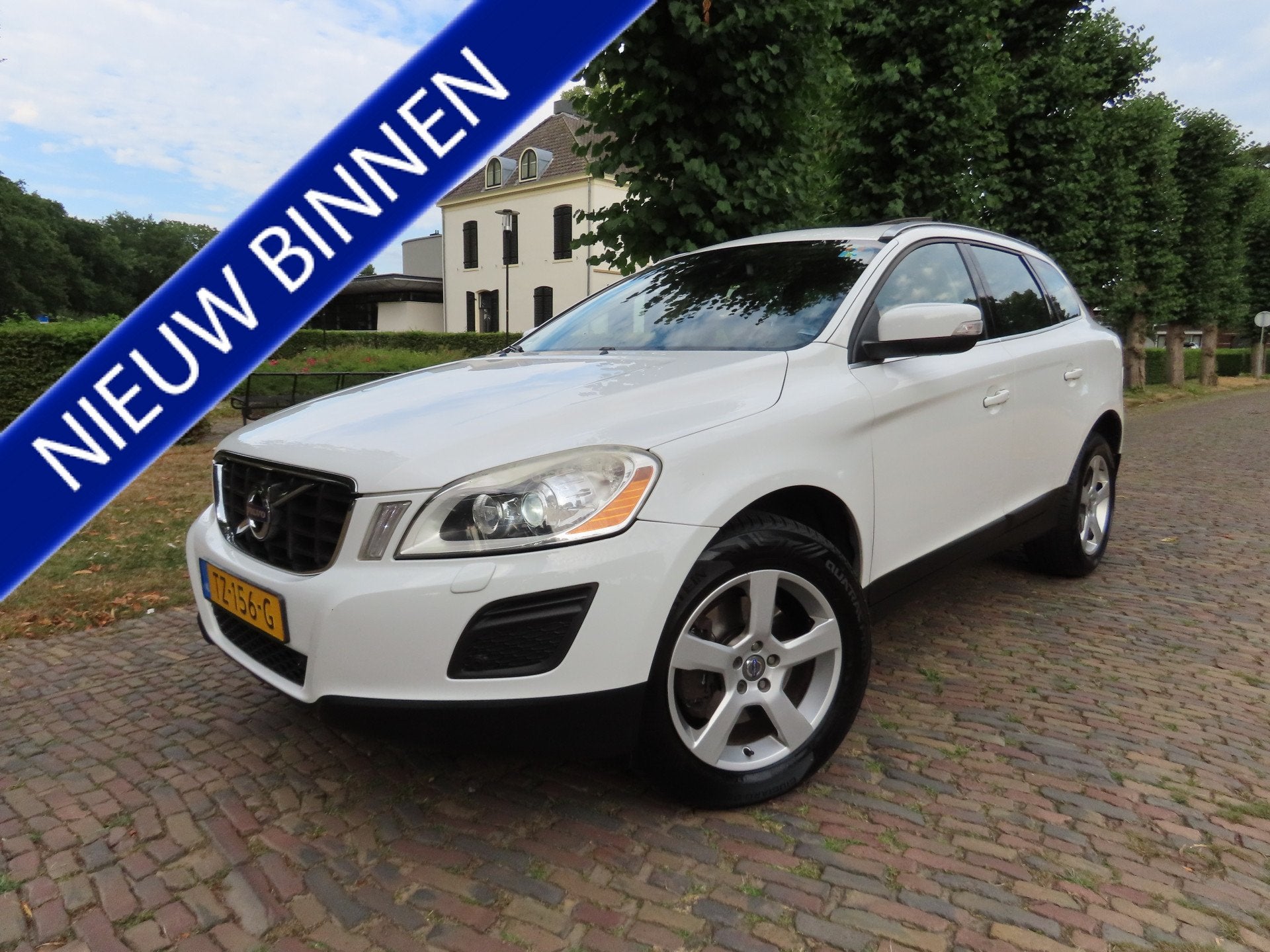 Volvo XC60 2.0T Summum Leer Panoramadak Ecc Cruisecontrol Na, Euro 5, Zwart, 4 cilinders, Wit