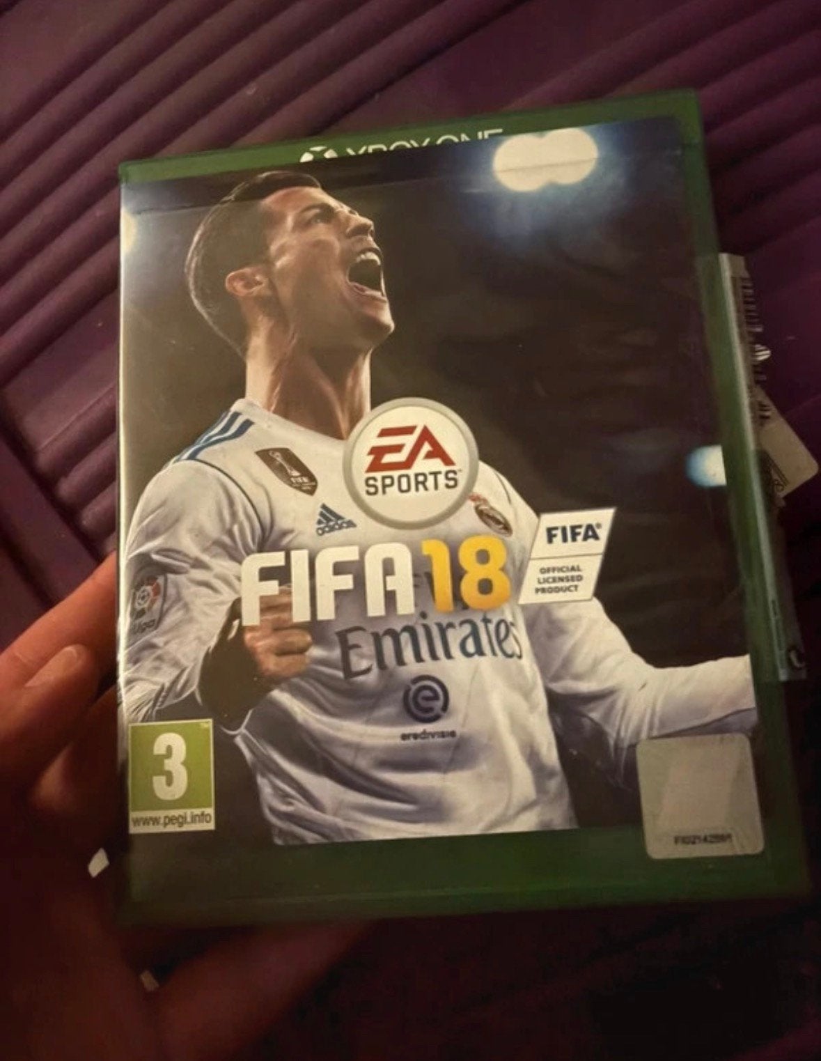 FIFA 18 Xbox One - Voetbalgame met Ronaldo, Eén computer, Ophalen of Verzenden, Zo goed als nieuw, Sport