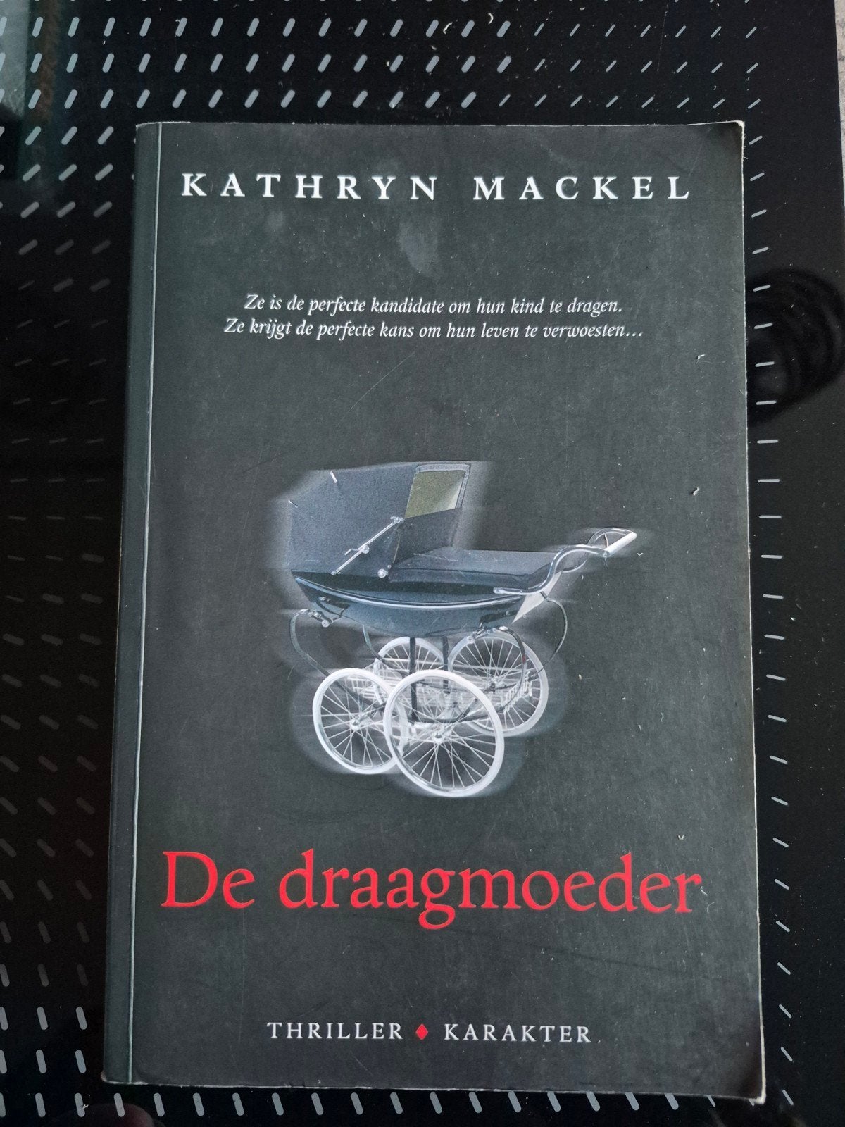 De Draagmoeder - Kathryn Mackel (Thriller), Ophalen of Verzenden, Gelezen, Kathryn Mackel