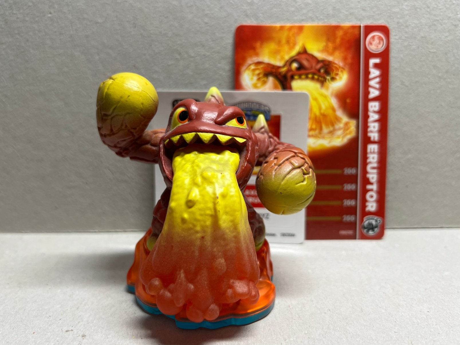 Skylanders Swap Force Lava Barf Eruptor mét kaart & sticker, Ophalen of Verzenden, Zo goed als nieuw
