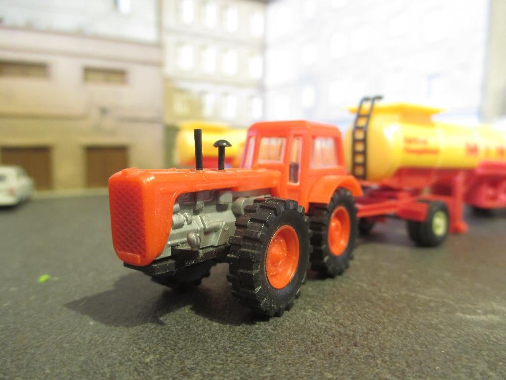 1964 Dutra D4K tractor / trekker rood SES - DDR, Ophalen of Verzenden, Nieuw, Hijskraan, Tractor of Landbouw