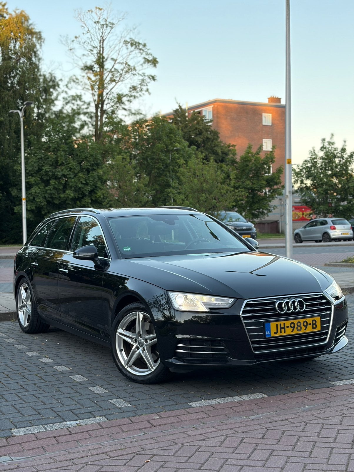 Audi A4 2.0 Tfsi Ultra 140KW AV S-t7 2016 Zwart, Auto's, Audi, 1984 cc, 1435 kg, A4, Zwart