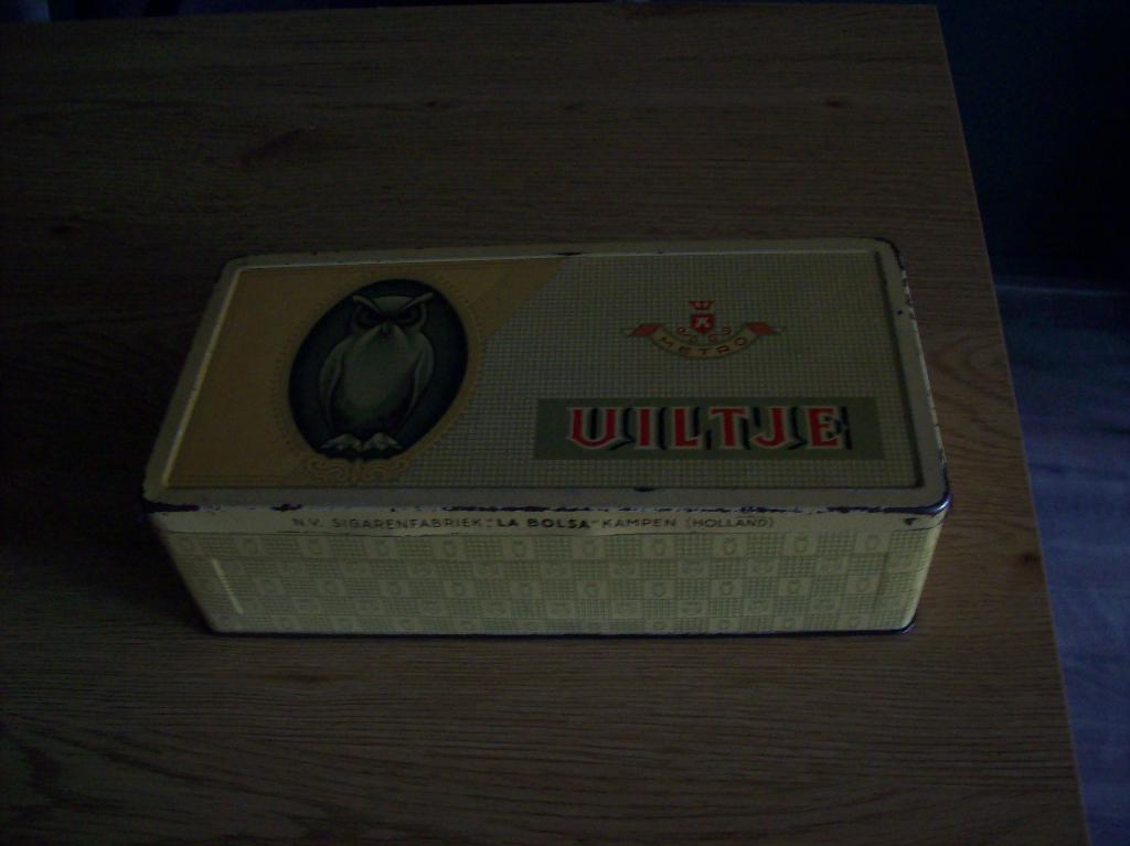 tabaksblik oudje  van Uiltje 23x11x7hoog, Verzamelen, Ophalen, Zo goed als nieuw, Overige typen