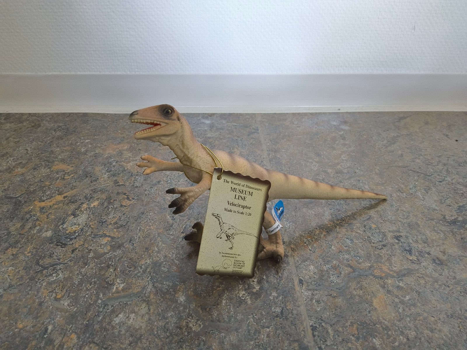 The World of Dinosaurs Museum Line Velociraptor figuur, Ophalen of Verzenden, Zo goed als nieuw, Jongen of Meisje