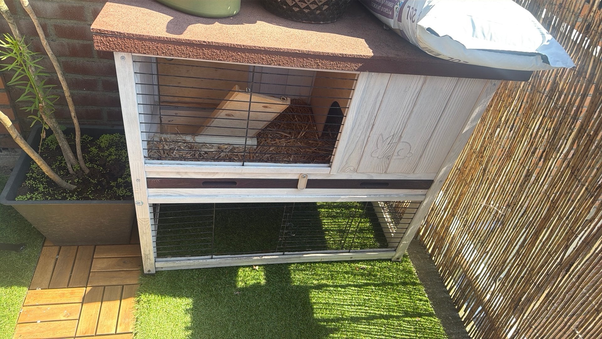 Konijnenhok, Dieren en Toebehoren, Knaagdieren en Konijnen | Hokken en Kooien, Ophalen, 110 cm of meer, Zo goed als nieuw, 90 cm of meer