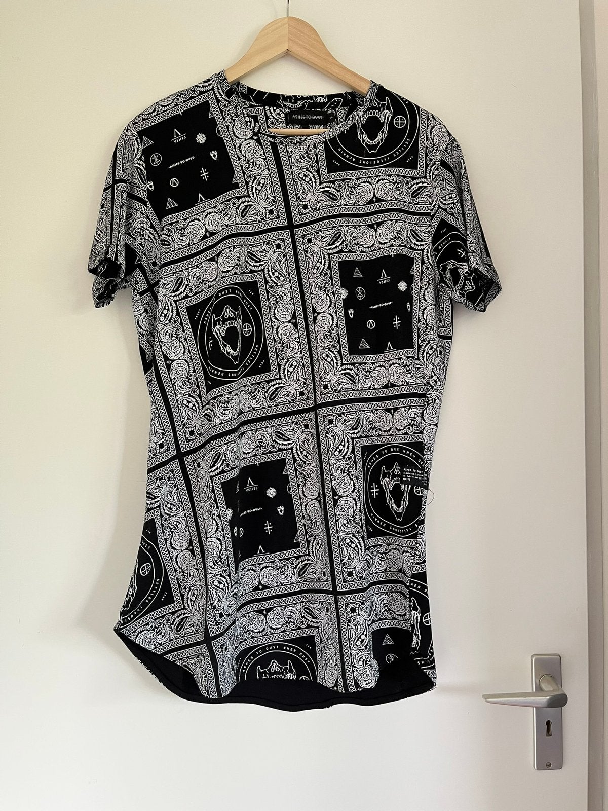 Zwarte jurk met bandana patroon, maat 36/S van Ashes to Dust, Kleding | Dames, Zwart, Ophalen of Verzenden, Zo goed als nieuw