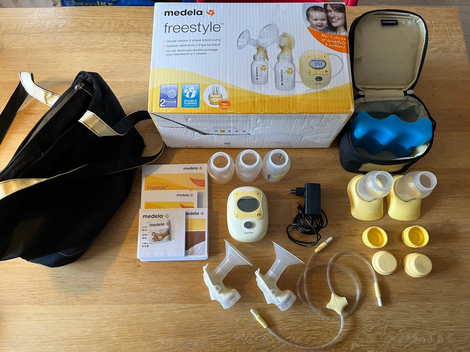 Medela freestyle dubbele elektr. borstkolf, met toebehoren, Kinderen en Baby's, Babyvoeding en Toebehoren, Ophalen, Gebruikt, Medela