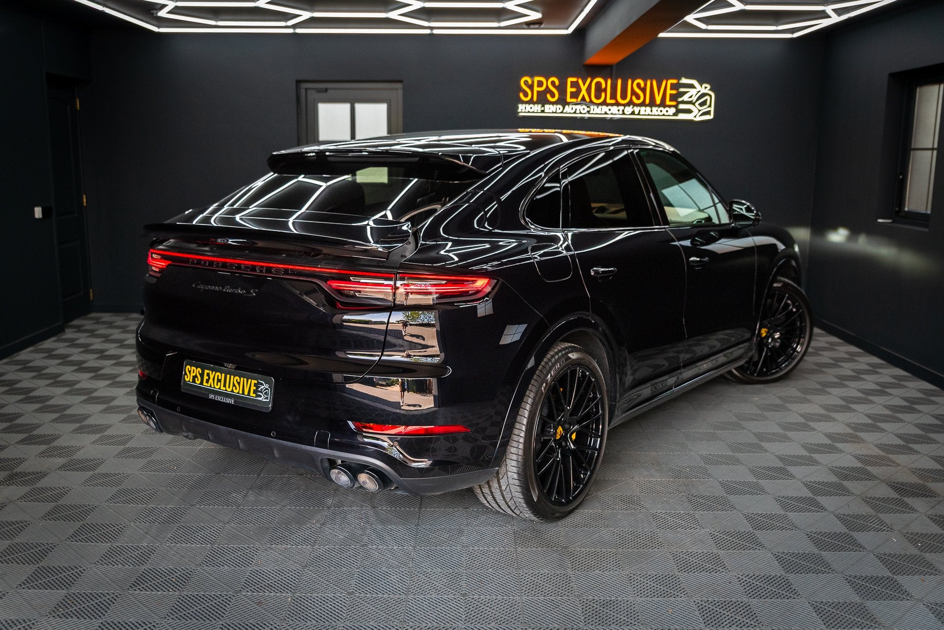 Porsche Cayenne Coupé 4.0 Turbo S E-Hybrid Keramisch / Dak, Auto's, Automaat, Cayenne, Gebruikt, 3000 kg