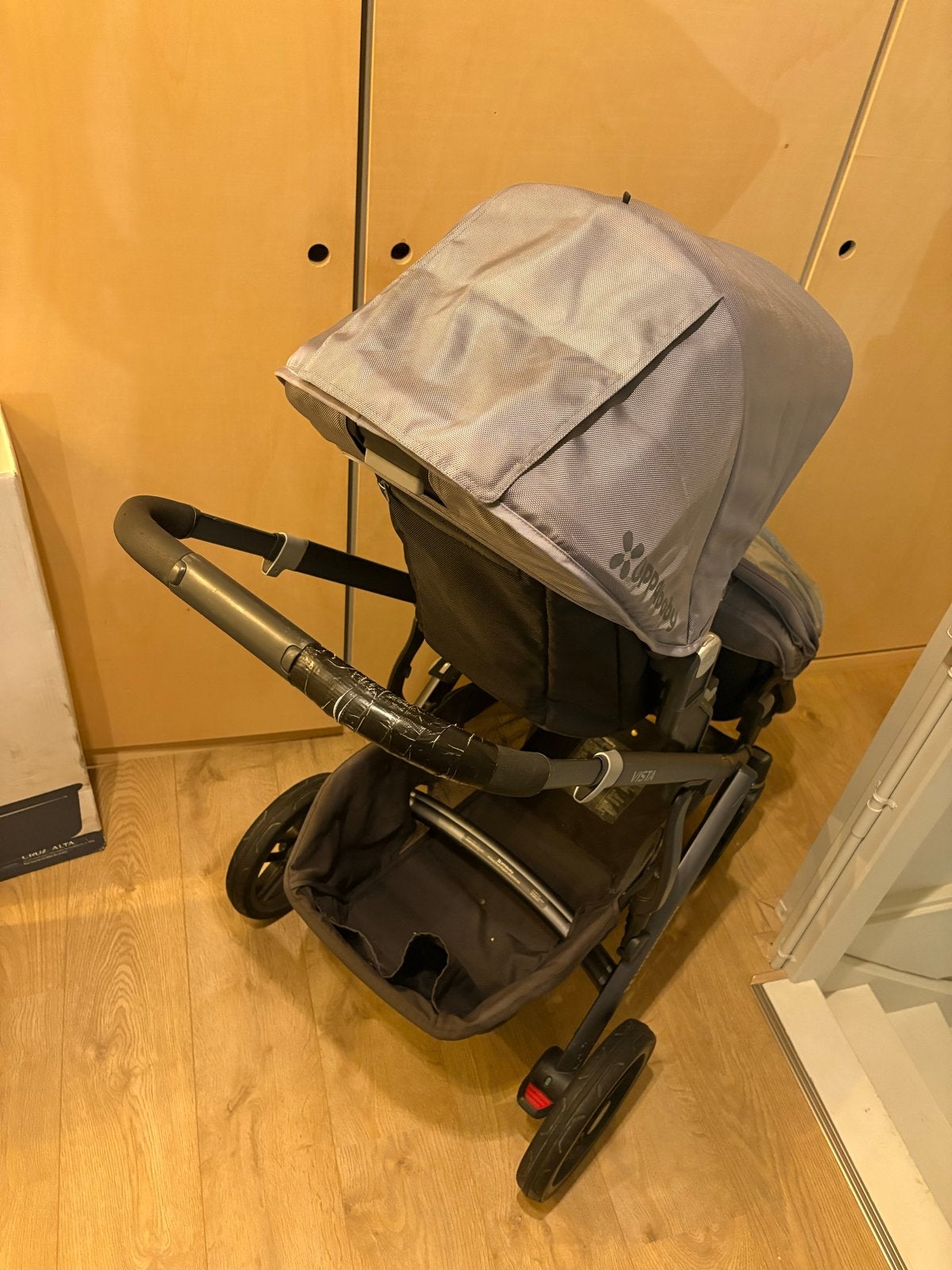 Foto 6 van Tweeling UPPAbaby Vista V2  met reiswiegen en accessoires